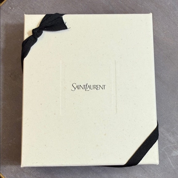 YSL Cassandre Matelasse Bi-Fold Wallet - Picture 4 of 8